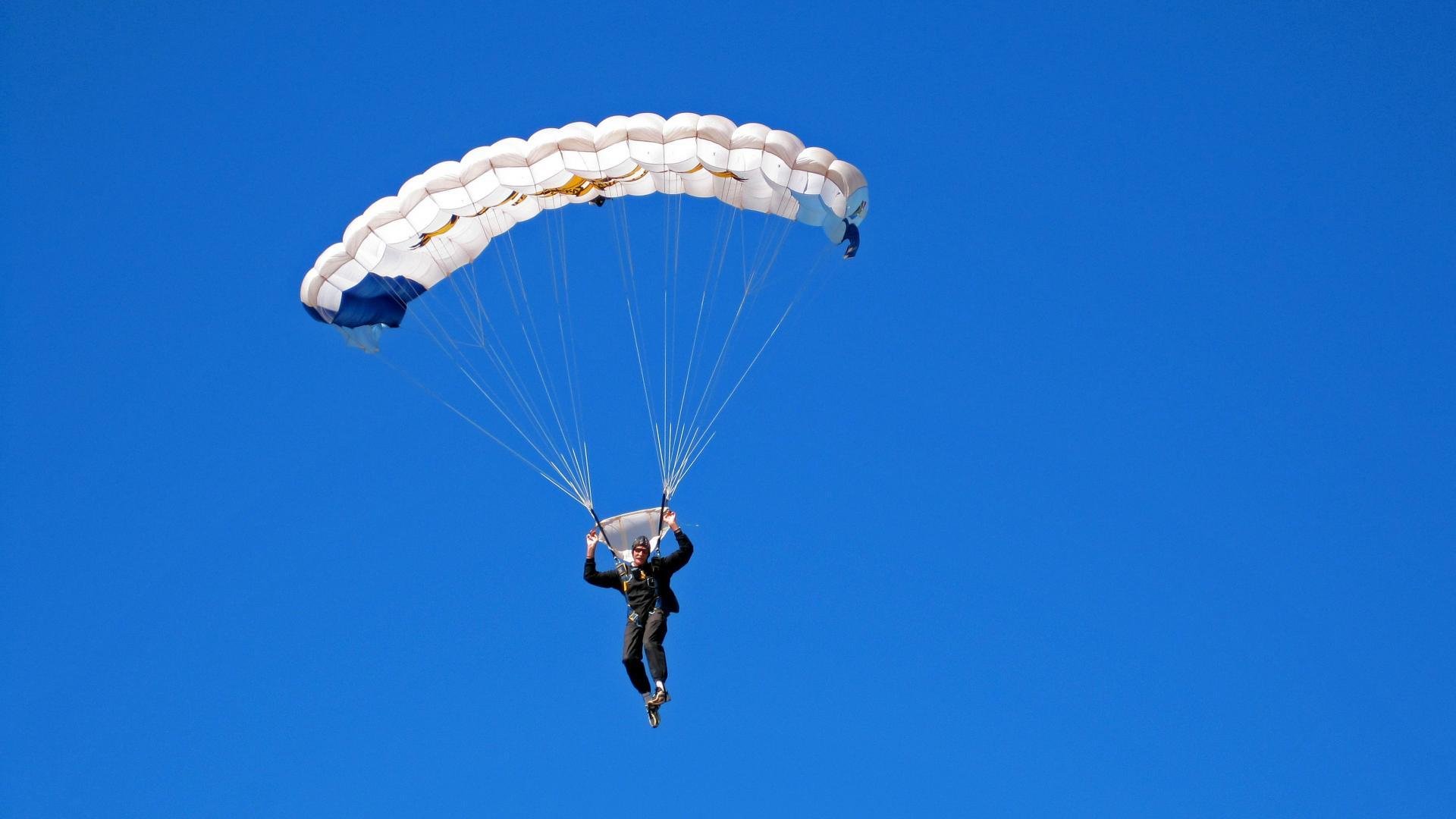 马拉维男篮在非洲锦标赛中再夺冠，体育辉煌再攀新高，非洲马拉维说什么语言